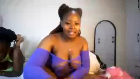 nellyeluxe online show from 06-13-26, 09:13