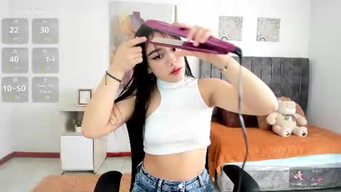 Snapshot of nenitaa_ chatting on 06-12-26, 12:15 nenitaa_ online show from 06-12-26, 12:15