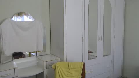 Snapshot of nenvol1 chatting on 01-21-25, 09:13 better ask online show from 01-21-25, 09:13