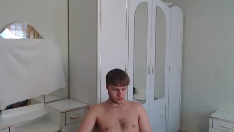 Snapshot of nenvol1 chatting on 02-16-25, 02:32 better ask online show from 02-16-25, 02:32