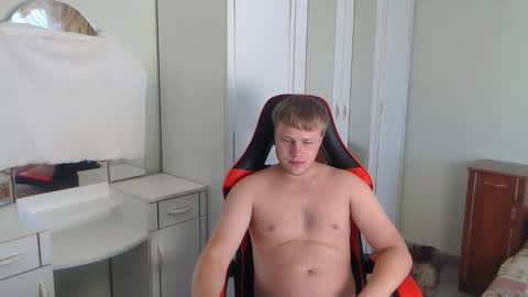 Snapshot of nenvol1 chatting on 09-22-25, 11:12 better ask online show from 09-22-25, 11:12