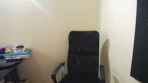 kelly lopez online show from 12-27-24, 04:54