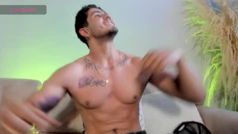 Snapshot of neo_dimou chatting on 12-30-24, 03:03 Jordan online show from 12-30-24, 03:03