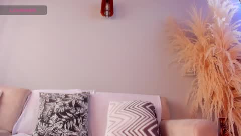 Snapshot of neo_dimou chatting on 12-30-24, 12:52 Jordan online show from 12-30-24, 12:52