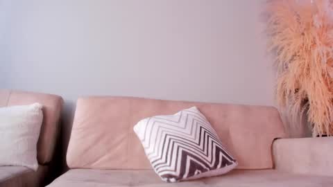 Snapshot of neo_dimou chatting on 01-25-25, 01:19 Jordan online show from 01-25-25, 01:19