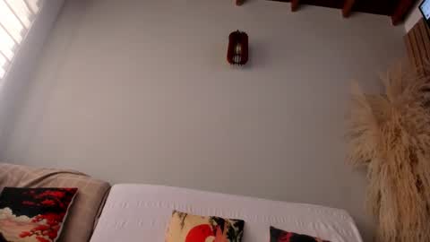 Snapshot of neo_dimou chatting on 10-14-25, 12:06 Jordan online show from 10-14-25, 12:06