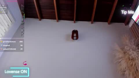 Snapshot of neo_dimou chatting on 10-17-25, 11:24 Jordan online show from 10-17-25, 11:24