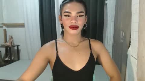 Snapshot of neomi_hardcock chatting on 10-13-25, 05:40 neomi online show from 10-13-25, 05:40