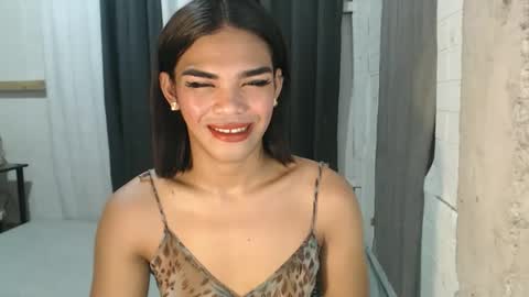 Snapshot of neomi_hardcock chatting on 10-15-25, 07:19 neomi online show from 10-15-25, 07:19
