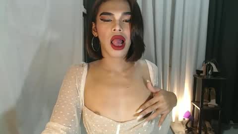 neomi online show from 01-12-26, 04:01