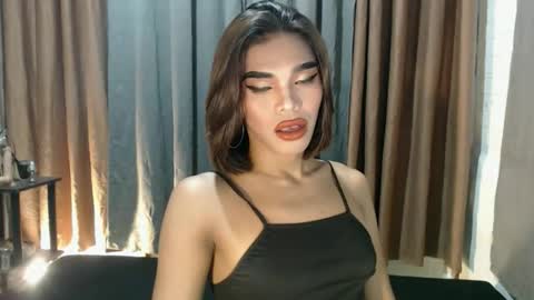 neomi online show from 02-11-26, 02:44