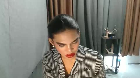 neomi online show from 04-27-26, 05:33