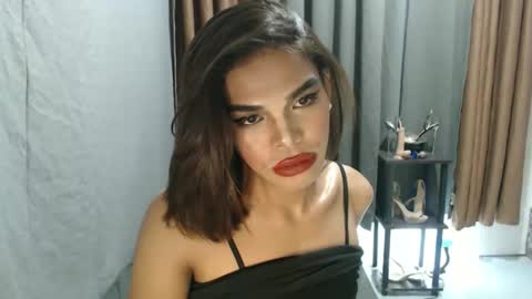 neomi online show from 04-28-26, 02:55