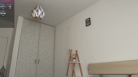 Snapshot of neondemon_ chatting on 12-04-24, 09:13 maeve online show from 12-04-24, 09:13