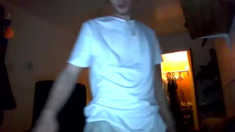 Snapshot of nephew_p chatting on 04-12-26, 12:26 nephew_p online show from 04-12-26, 12:26