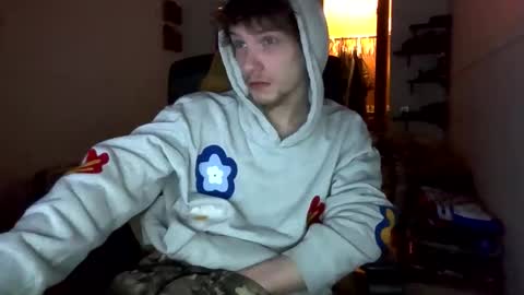 Snapshot of nephew_p chatting on 04-21-26, 01:42 nephew_p online show from 04-21-26, 01:42
