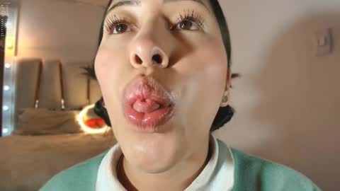 Helena    Every Friday new video for my fan club loves  online show from 01-31-25, 12:28