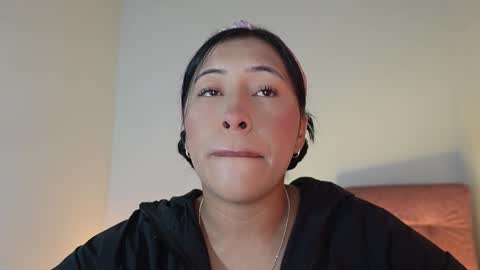 Helena    Every Friday new video for my fan club loves  online show from 09-10-25, 05:35