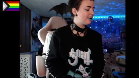 Snapshot of nerdy_squirty chatting on 12-23-25, 07:28 NerdySquirty online show from 12-23-25, 07:28