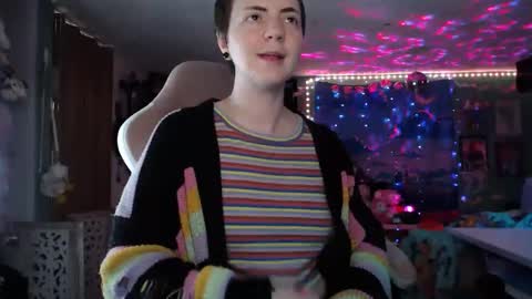 Snapshot of nerdy_squirty chatting on 01-07-26, 07:11 NerdySquirty online show from 01-07-26, 07:11