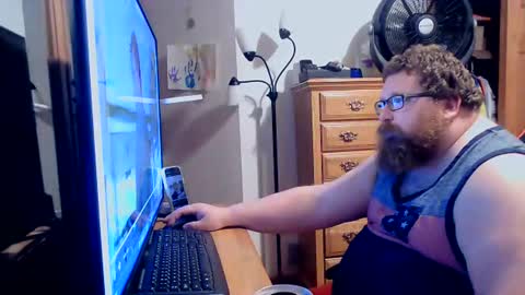 Snapshot of nerdychub4fun chatting on 12-17-24, 01:07 nerdychub4fun online show from 12-17-24, 01:07