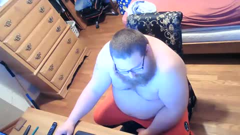 Snapshot of nerdychub4fun chatting on 03-05-25, 10:43 nerdychub4fun online show from 03-05-25, 10:43