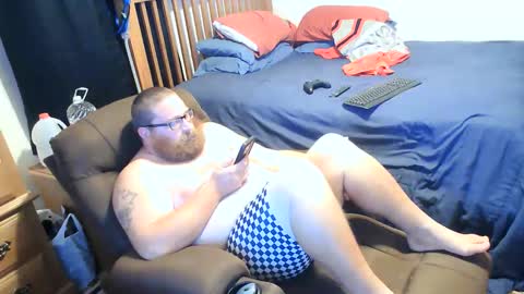 Snapshot of nerdychub4fun chatting on 10-25-25, 03:03 nerdychub4fun online show from 10-25-25, 03:03