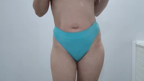 Snapshot of nerii11i chatting on 03-21-26, 10:09 Crystal New online show from 03-21-26, 10:09