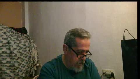 Snapshot of neron401 chatting on 11-10-25, 08:52 neron401 online show from 11-10-25, 08:52