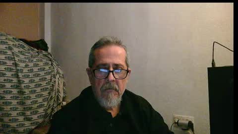 Snapshot of neron401 chatting on 11-14-25, 09:24 neron401 online show from 11-14-25, 09:24