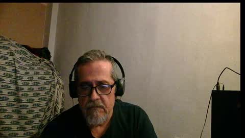 Snapshot of neron401 chatting on 11-19-25, 09:15 neron401 online show from 11-19-25, 09:15