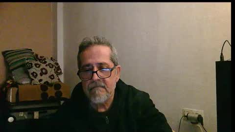 Snapshot of neron401 chatting on 11-25-25, 08:42 neron401 online show from 11-25-25, 08:42