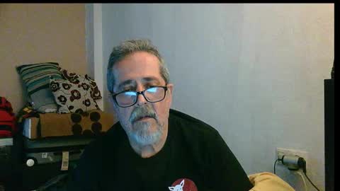 Snapshot of neron401 chatting on 11-29-25, 04:32 neron401 online show from 11-29-25, 04:32
