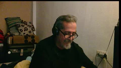 Snapshot of neron401 chatting on 11-30-25, 04:38 neron401 online show from 11-30-25, 04:38