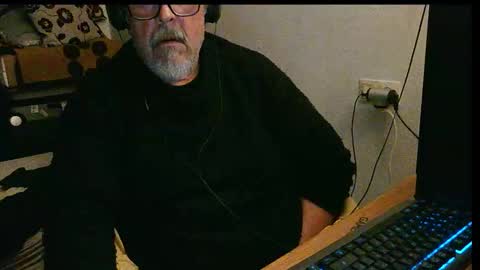 Snapshot of neron401 chatting on 12-03-25, 09:02 neron401 online show from 12-03-25, 09:02