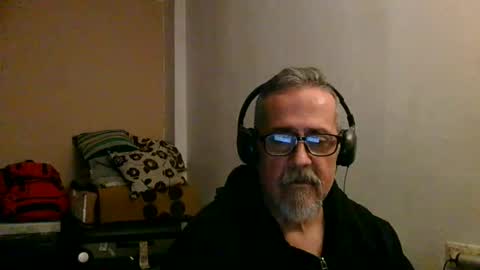 Snapshot of neron401 chatting on 12-15-25, 03:44 neron401 online show from 12-15-25, 03:44