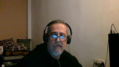 Snapshot of neron401 chatting on 12-17-25, 05:30 neron401 online show from 12-17-25, 05:30