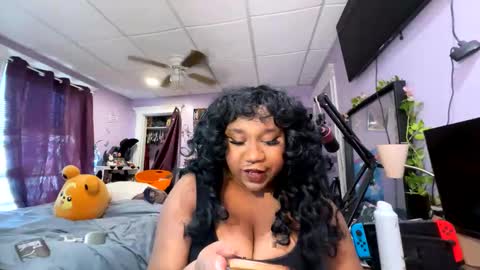 Snapshot of nesiaj21 chatting on 03-10-25, 06:56 nesiaj21 online show from 03-10-25, 06:56