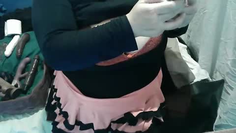 Snapshot of neslihan35 chatting on 02-11-25, 12:38 neslihan online show from 02-11-25, 12:38