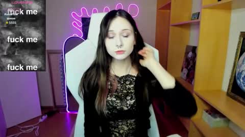 Snapshot of nessadarkk chatting on 11-04-25, 01:16 Amami online show from 11-04-25, 01:16