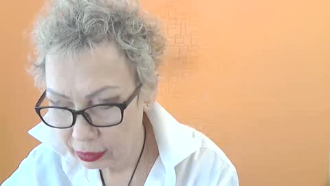 NessyJenixs online show from 11-25-25, 08:25