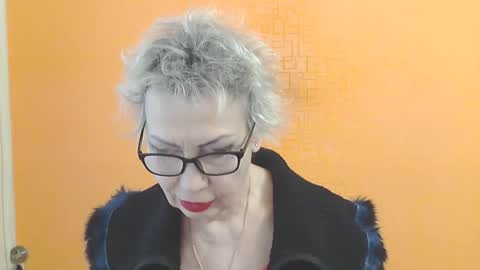 NessyJenixs online show from 02-05-26, 08:41