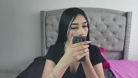 nesuko_kamado online show from 02-16-25, 03:16