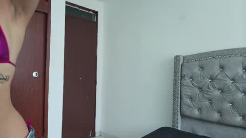 nesuko_kamado online show from 03-04-25, 04:30