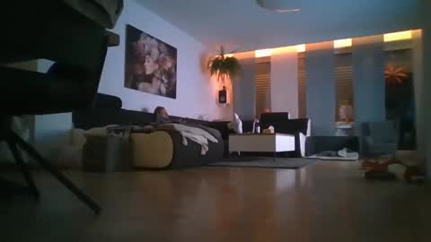 netsurfer511 online show from 02-20-25, 07:08