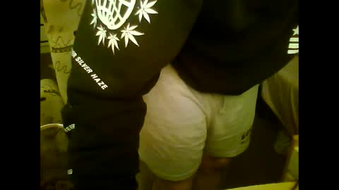 Snapshot of neverland966 chatting on 01-09-25, 11:34 Mark online show from 01-09-25, 11:34