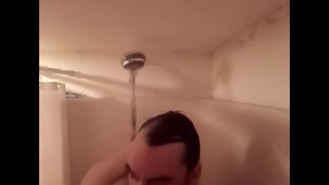 Snapshot of neverseentthatb4 chatting on 02-05-26, 12:15 Matt online show from 02-05-26, 12:15