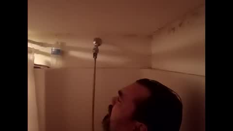 Snapshot of neverseentthatb4 chatting on 03-26-26, 02:06 Matt online show from 03-26-26, 02:06