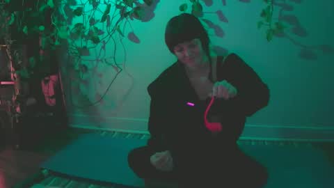 Snapshot of new__moon chatting on 01-02-25, 01:27 luna online show from 01-02-25, 01:27