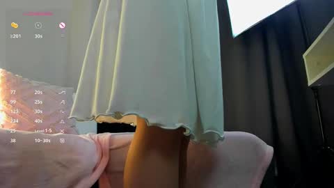 Snapshot of new_boobs chatting on 02-27-25, 04:31 Maria 3 online show from 02-27-25, 04:31